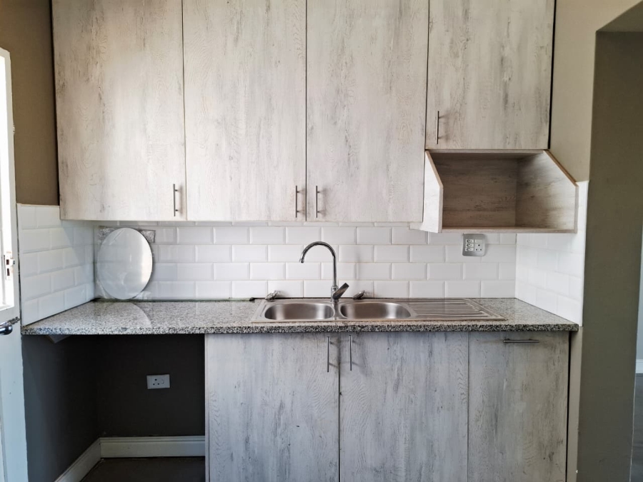 2 Bedroom Property for Sale in Heuwelsig Free State